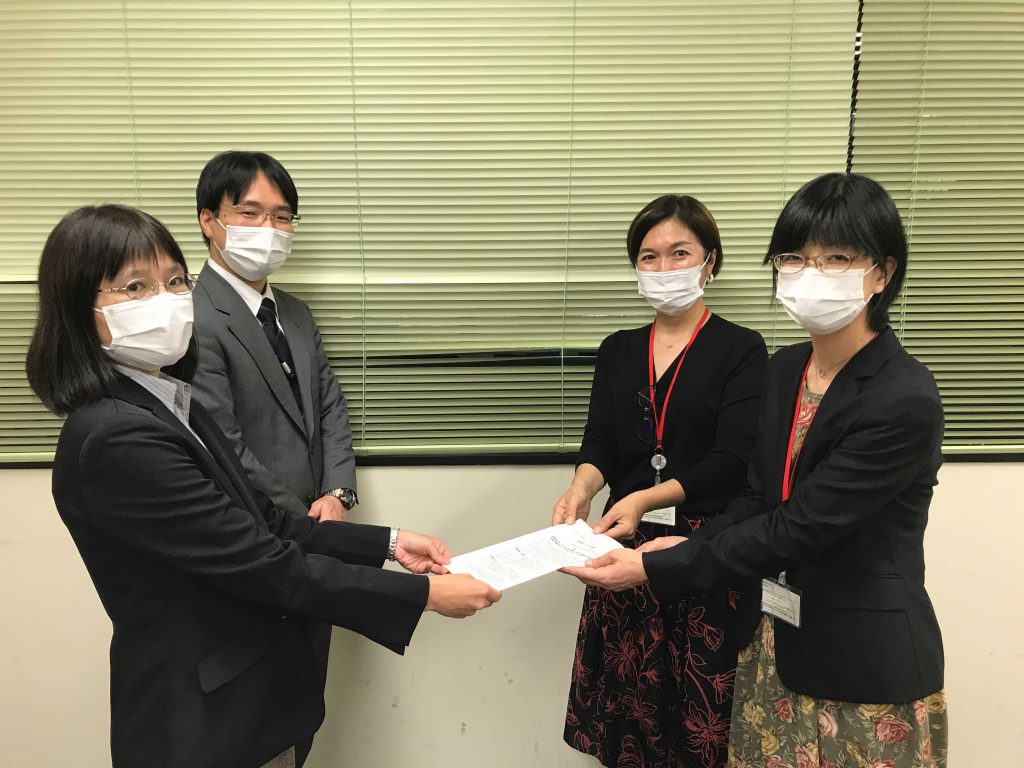緊急避妊薬へのOTC化を求める要望書を提出